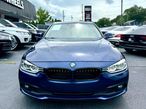 Used 2018 BMW 320i Sedan image 2