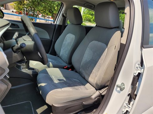 Used 2020 Chevrolet Sonic LS image 9