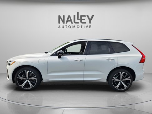 Used 2022 Volvo XC60 T8 R-Design w/ Advanced Package image 2