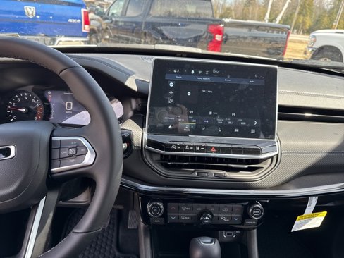 New 2025 Jeep Compass Latitude w/ Convenience Group image 17