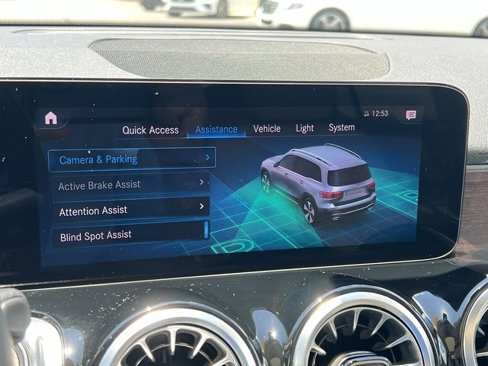Used 2023 Mercedes-Benz GLB 250 image 21