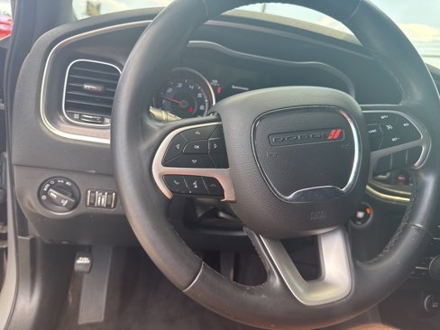 Used 2018 Dodge Charger SXT Plus w/ Driver Confidence Group image 6