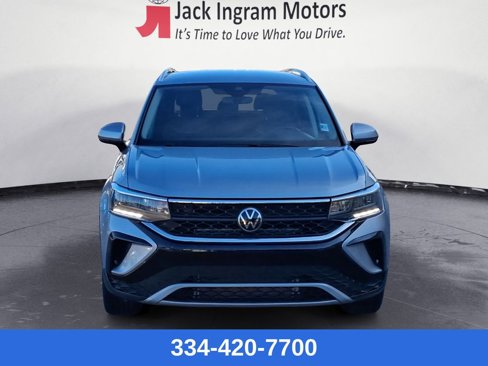 Certified 2024 Volkswagen Taos SE image 8