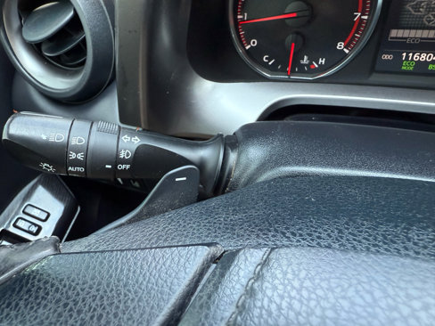 Used 2017 Toyota RAV4 SE image 29