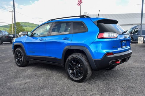 Certified 2022 Jeep Cherokee Trailhawk w/ Trailer Tow Group image 5