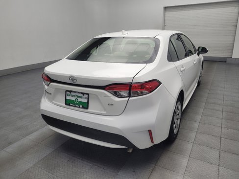Used 2022 Toyota Corolla LE image 9