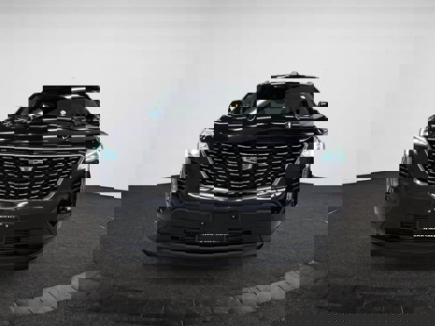 Used 2022 Cadillac XT4 Luxury w/ LPO, Onyx Lite Package image 4