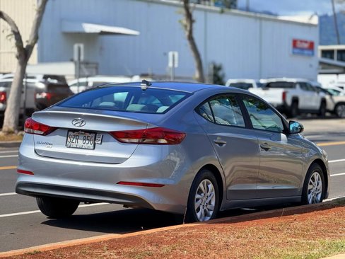 Used 2017 Hyundai Elantra SE image 5
