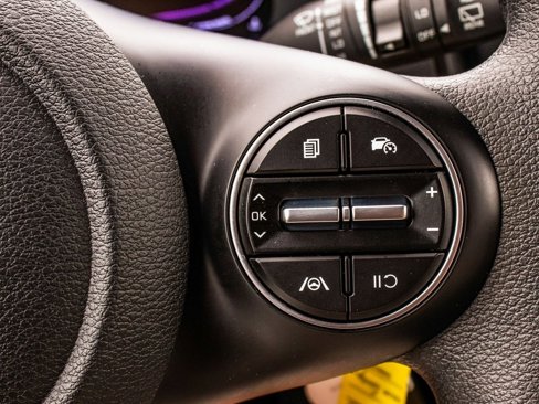 Used 2023 Kia Soul LX image 28