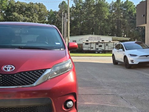Used 2016 Toyota Sienna SE image 10
