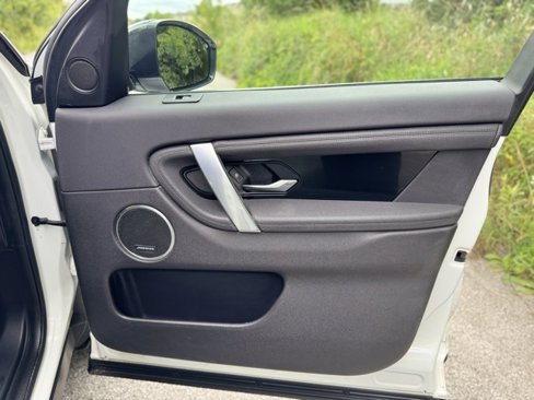 Used 2021 Land Rover Discovery Sport S image 14