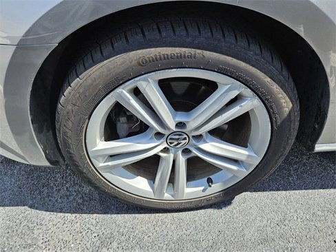 Used 2014 Volkswagen Passat TDI SEL Premium image 10