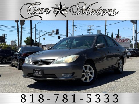 Used 2005 Toyota Camry XLE image 1