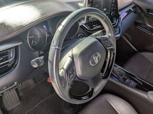 Used 2019 Toyota C-HR Limited image 14