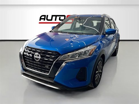 Used 2024 Nissan Kicks SV image 3