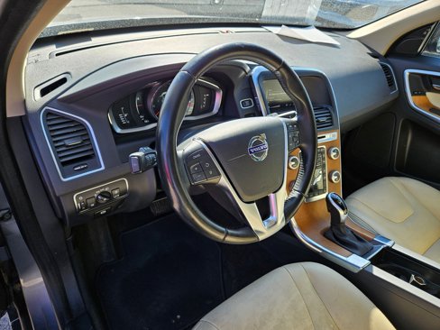 Used 2017 Volvo XC60 T6 Inscription w/ Preferred Option Package image 12