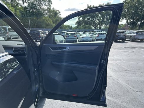 Used 2024 Volkswagen Atlas Cross Sport SE image 29