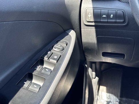 Used 2019 Hyundai Tucson SE image 14