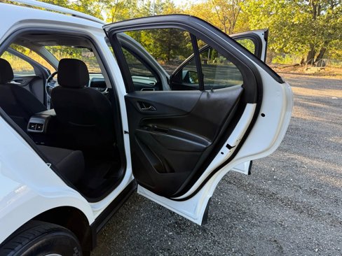 Used 2018 Chevrolet Equinox LT w/ Sun & Infotainment Package image 20