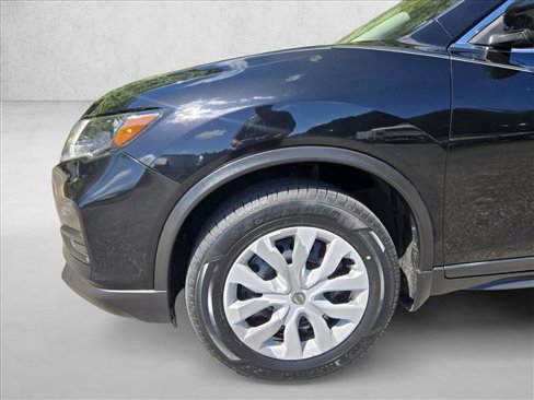 Used 2018 Nissan Rogue S image 10