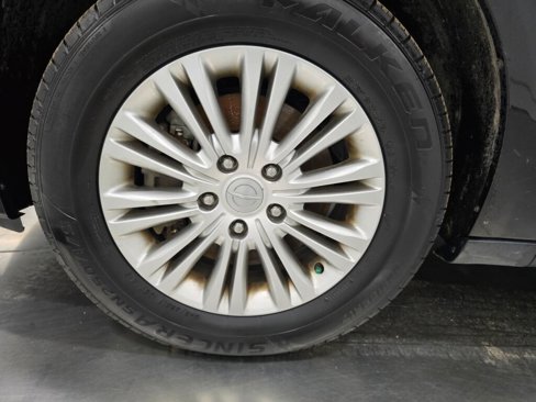 Used 2015 Chrysler Town & Country Touring-L w/ Driver Convenience Group image 13