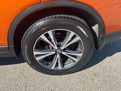 Used 2018 Nissan Rogue SL w/ Premium Package image 39