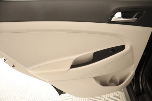 Used 2020 Hyundai Tucson SE image 15