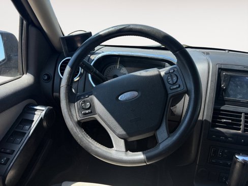 Used 2007 Ford Explorer Sport Trac Limited image 12
