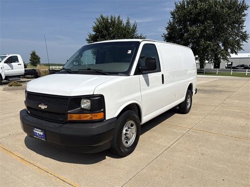 Used 2017 Chevrolet Express 2500 image 4