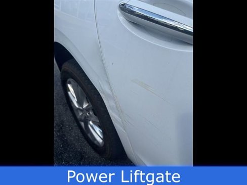 Used 2021 Buick Enclave Essence w/ Sound and Sites Package image 18