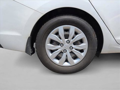 Used 2021 Hyundai Accent SE image 15