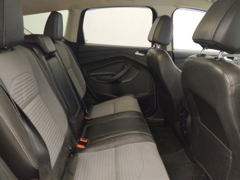 Used 2017 Ford Escape Titanium image 19