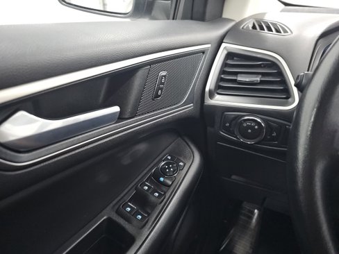 Used 2023 Ford Edge SEL image 26