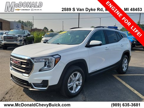 Used 2023 GMC Terrain SLE w/ Driver Convenience Package image 2