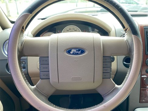 Used 2006 Ford F150 Lariat image 16