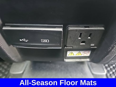 Used 2019 Jeep Cherokee Latitude Plus w/ Comfort/Convenience Group image 16