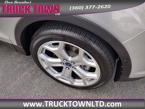 Used 2018 Ford Escape Titanium w/ Ford Safe & Smart Package image 2