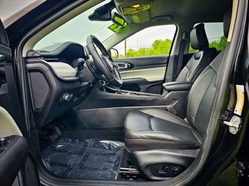 Certified 2022 Jeep Compass Limited image 13