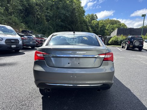 Used 2011 Chrysler 200 Limited image 6