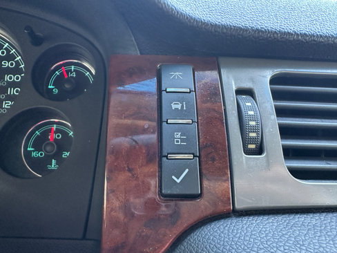 Used 2010 Chevrolet Tahoe LT w/ Texas Edition image 19