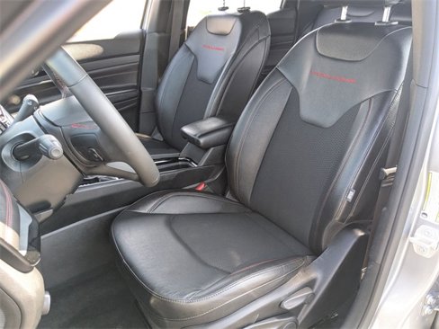 Used 2024 Jeep Compass Trailhawk image 16