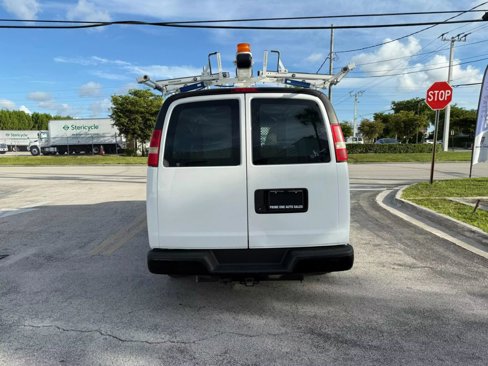 Used 2015 Chevrolet Express 2500 image 8