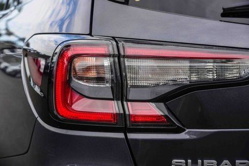 Used 2022 Subaru Outback Touring XT w/ Popular Package #2 image 8