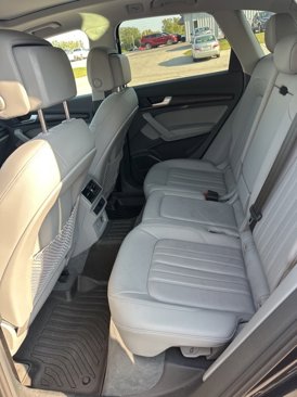 Used 2019 Audi Q5 Prestige w/ Prestige Package image 9