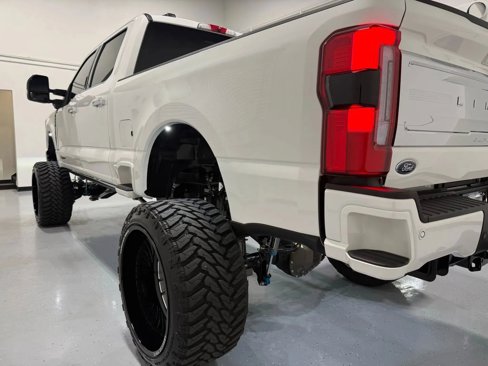 Used 2024 Ford F250 Limited image 9