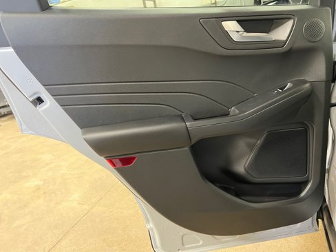 New 2025 Ford Escape Active w/ Active Premium Tech Pack image 35