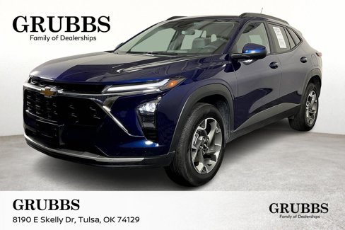 Used 2024 Chevrolet Trax LT image 1