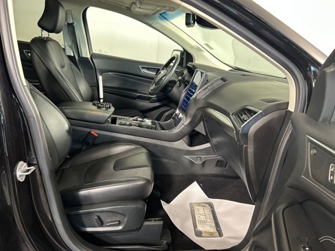 Used 2022 Ford Edge Titanium w/ Equipment Group 301A image 28