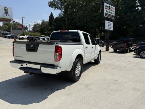 Used 2019 Nissan Frontier SV image 5