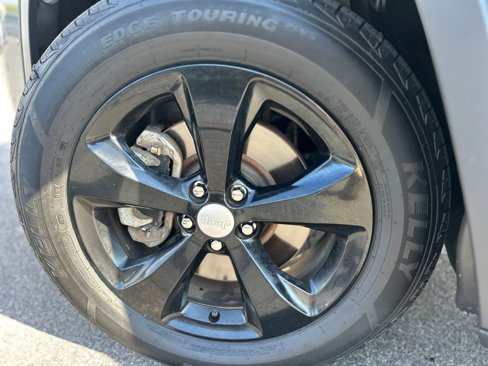 Used 2021 Jeep Cherokee Limited image 13